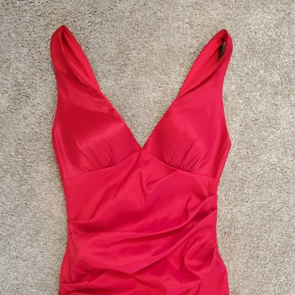 Red cache dress - Picture 2 of 4